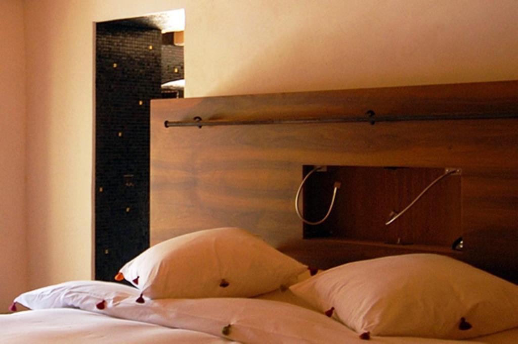 Chateau Le Rosey Hotel Nyon Szoba fotó